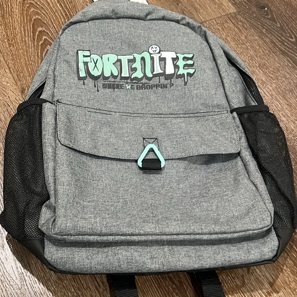 NWT Fortnite Backpack gray - Picture 11 of 11